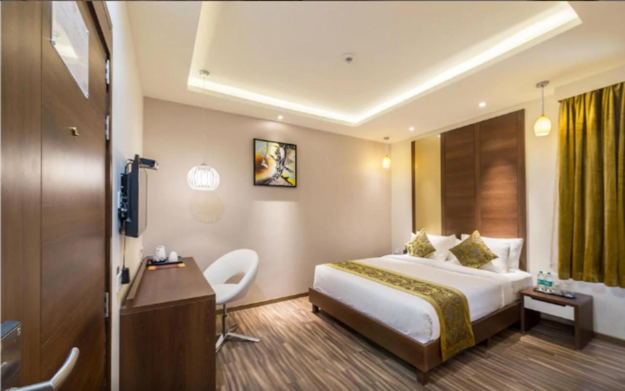 Jagadish Brigade Hotel Bangalore Extérieur photo